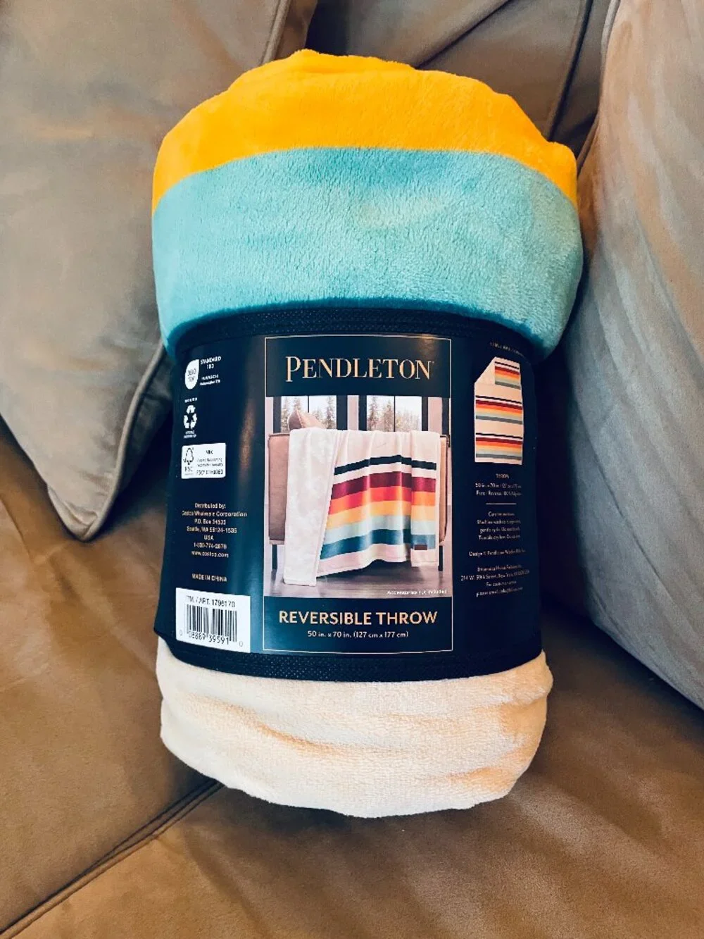 NWT Pendleton *REVERSIBLE Version* Cozy Colorful Rainbow Throw - See all photos! - Picture 3 of 11